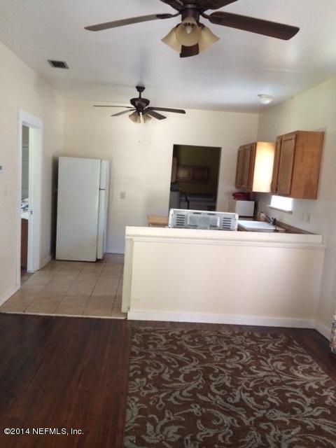 20 Oakridge Ave S, Green Cove Springs, FL 32043