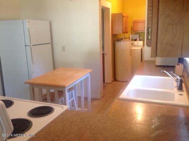 20 Oakridge Ave S, Green Cove Springs, FL 32043