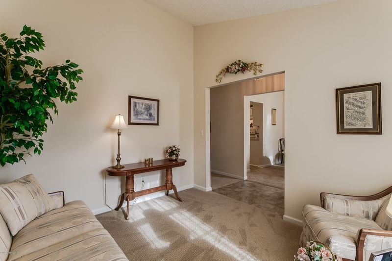 2000 Eclipse Dr, Middleburg, FL 32068