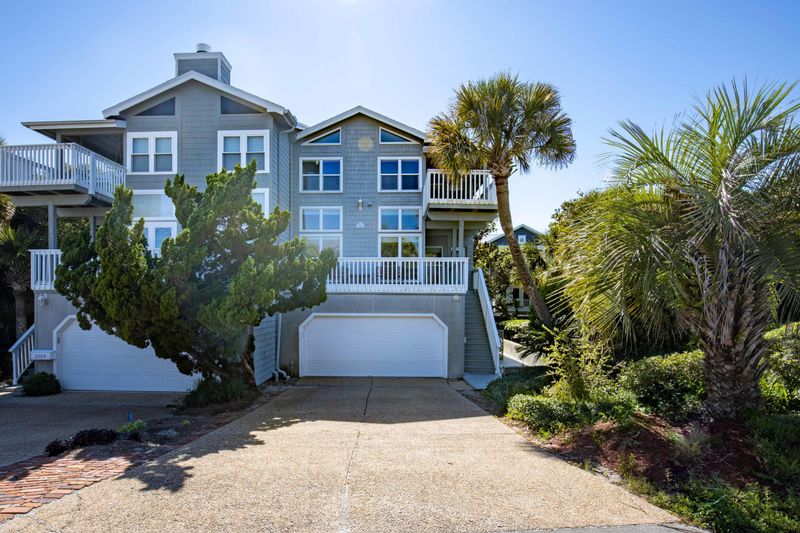 2006 Beach Ave, Atlantic Beach, FL 32233