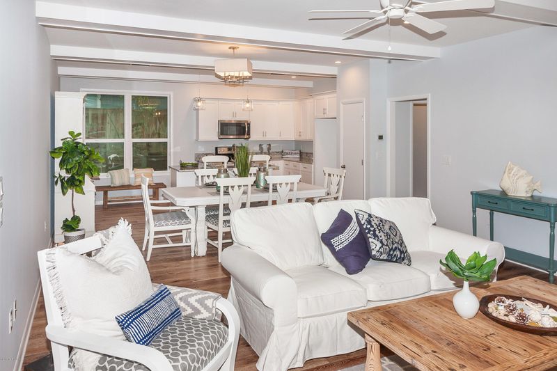 2008 Florida Blvd, Neptune Beach, FL 32266