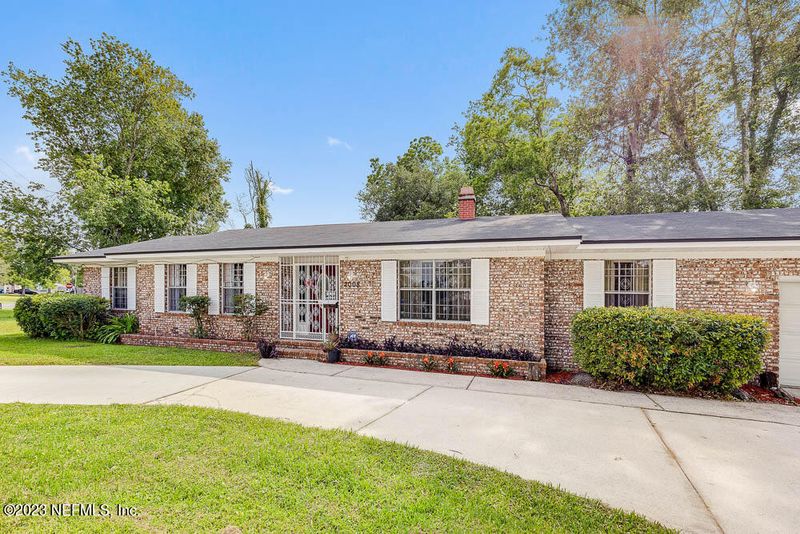 2008 Ribault Scenic Dr, Jacksonville, FL 32208