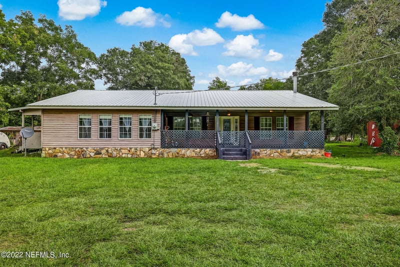 2011 NW 251st St, Lawtey, FL 32058