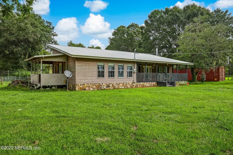 2011 NW 251st St, Lawtey, FL 32058