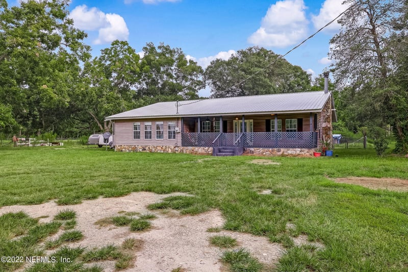 2011 NW 251st St, Lawtey, FL 32058
