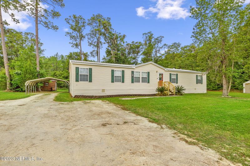 2012 Madison St, Starke, FL 32091