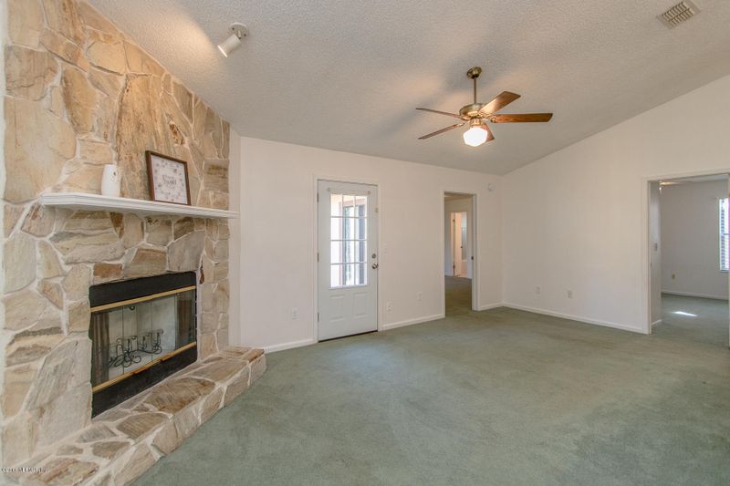 2015 Cardiff Ln, Middleburg, FL 32068