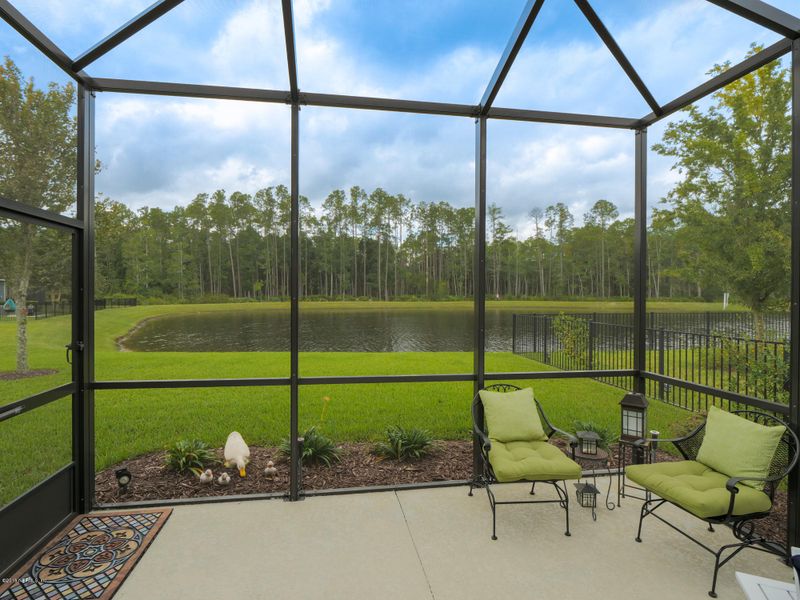 202 Aspen Leaf Dr, Jacksonville, FL 32081