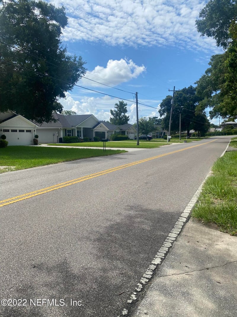 1705 Live Oak Dr, Jacksonville, FL 32246