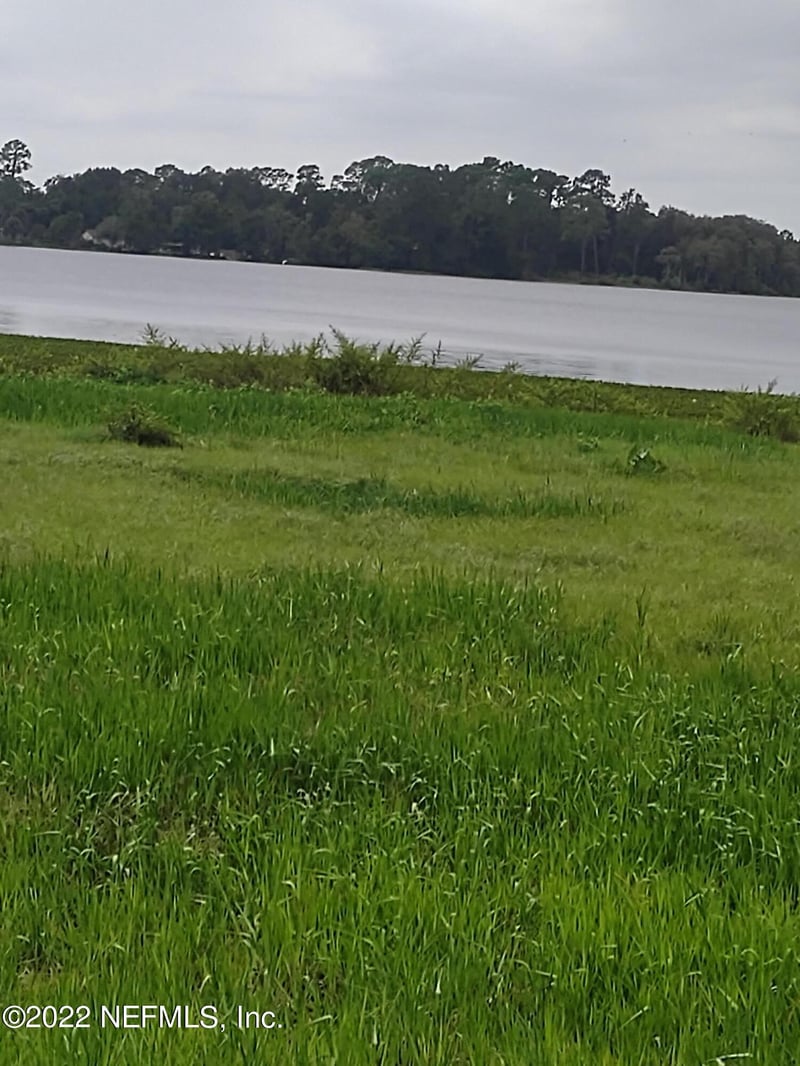 73 Ida Blvd, Interlachen, FL 32148