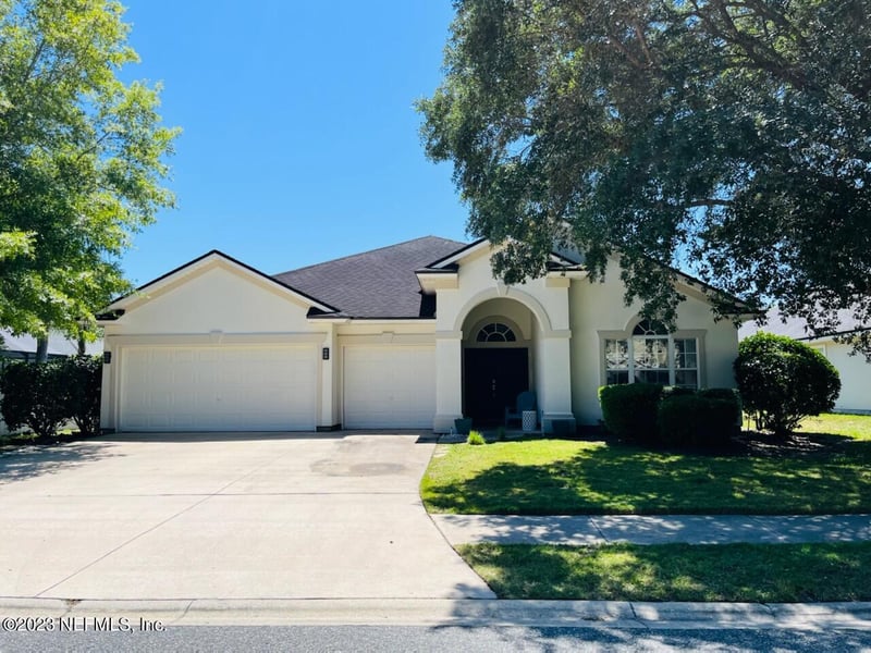 3139 Wandering Oaks Dr, Orange Park, FL 32065