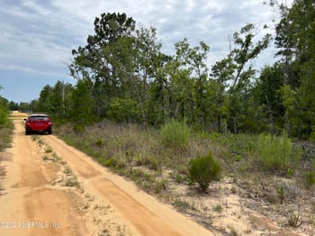 17th St, Interlachen, FL 32148