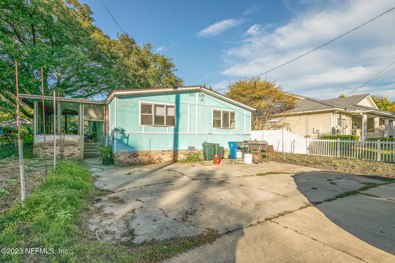 1451 Roxie St, Jacksonville, FL 32233