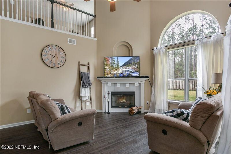 203 Greenfield Dr, St Johns, FL 32259