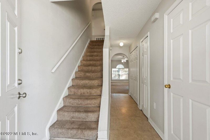 2031 Wiley Oaks Ln, Jacksonville, FL 32210