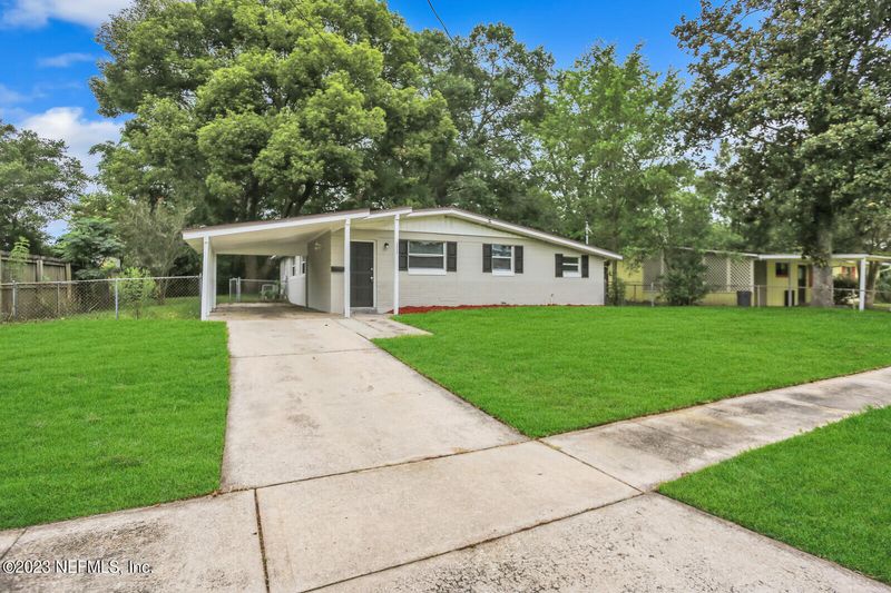 2032 Bills Dr, Jacksonville, FL 32210