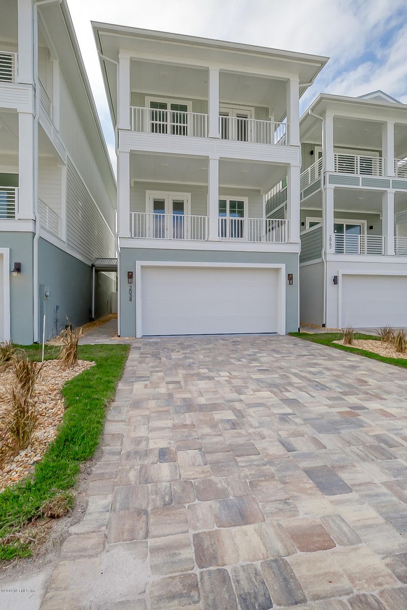 2034 1st St N, Jacksonville Beach, FL 32250