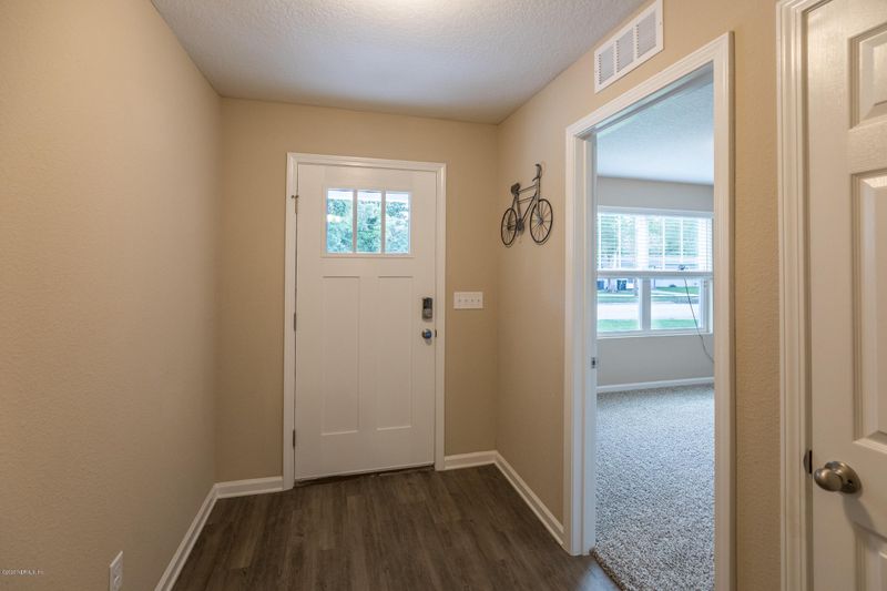 2035 Kitty St, Jacksonville, FL 32246
