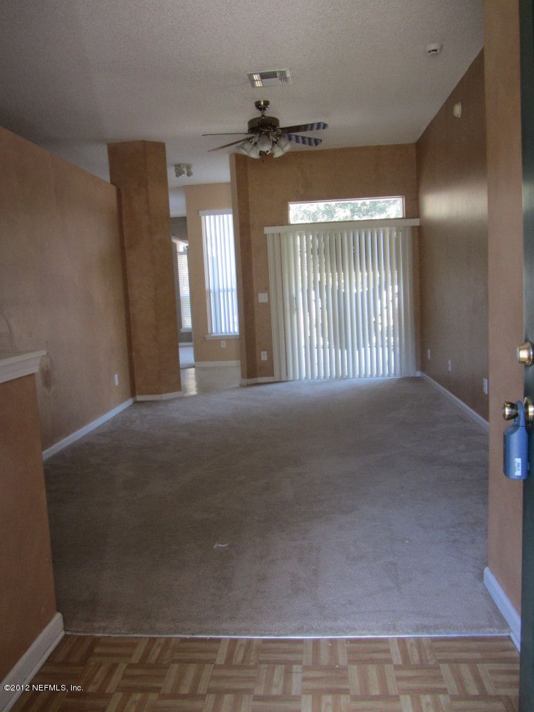 2038 Hollington Dr, Jacksonville, FL 32246