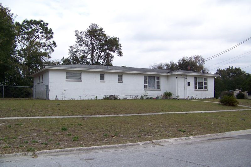 204 Lee Dr, Orange Park, FL 32073