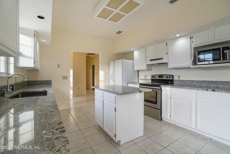 204 Porpoise Point Dr, St Augustine, FL 32084