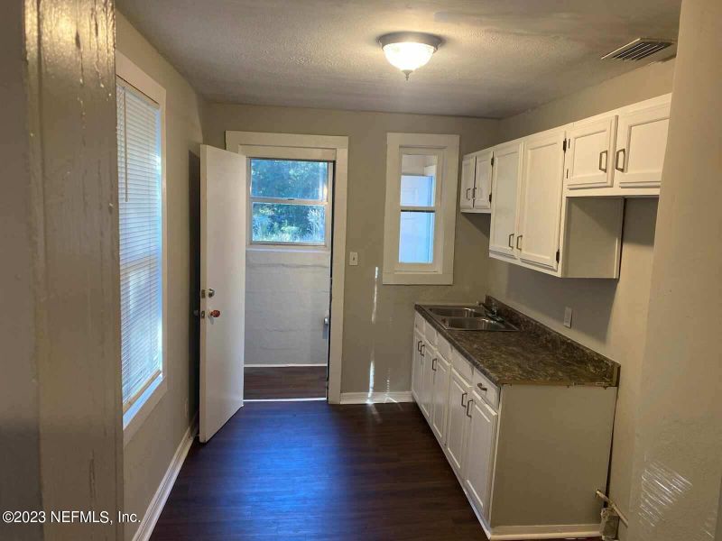2041 W 6th St, Jacksonville, FL 32209
