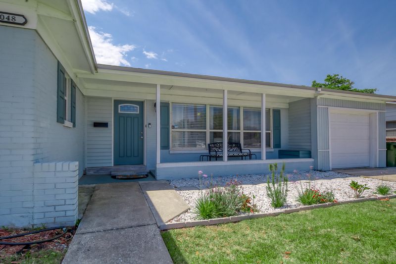 2048 10th St N, Jacksonville Beach, FL 32250