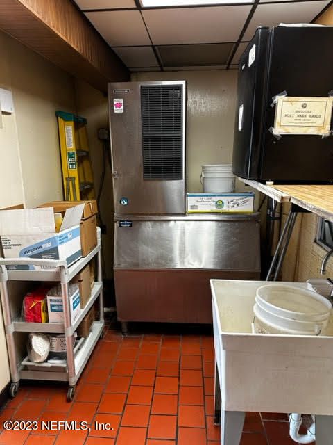 2048 Rogero Rd, Jacksonville, FL 32211