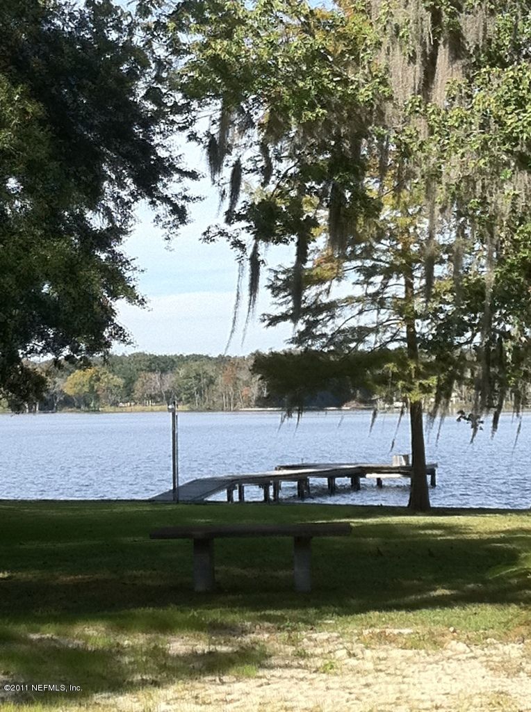 2049 Bishop Estates Rd, St Johns, FL 32259