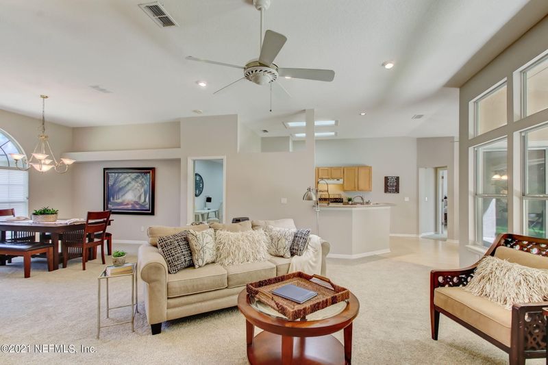 205 Bobolink Pl, St Johns, FL 32259