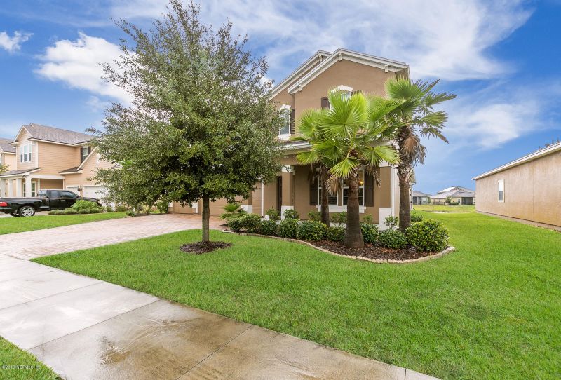 205 Bradford Lake Cir, Jacksonville, FL 32218
