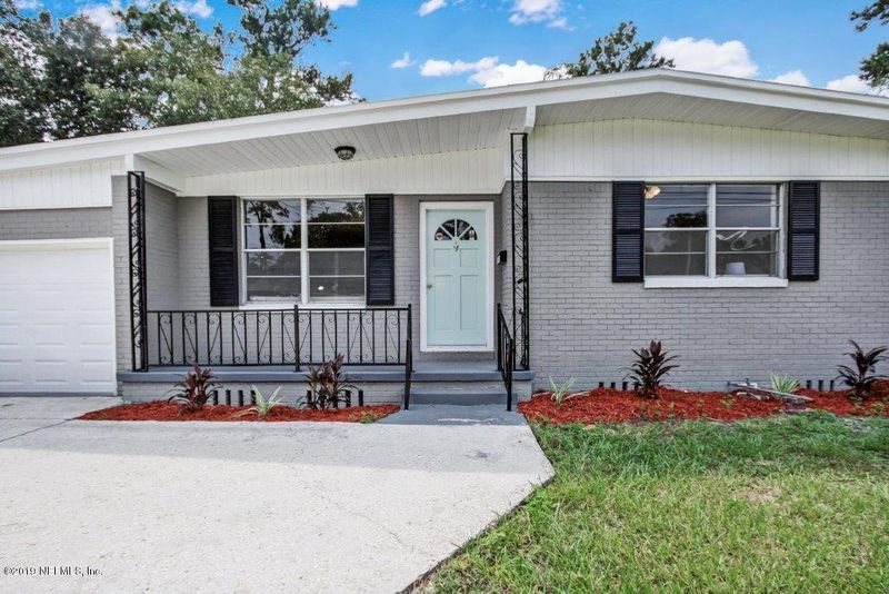 2052 Broward Rd, Jacksonville, FL 32218
