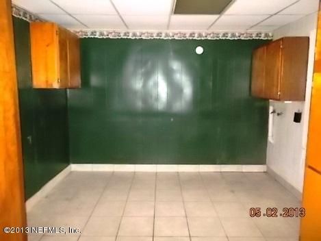 2054 Lambert St, Jacksonville, FL 32206