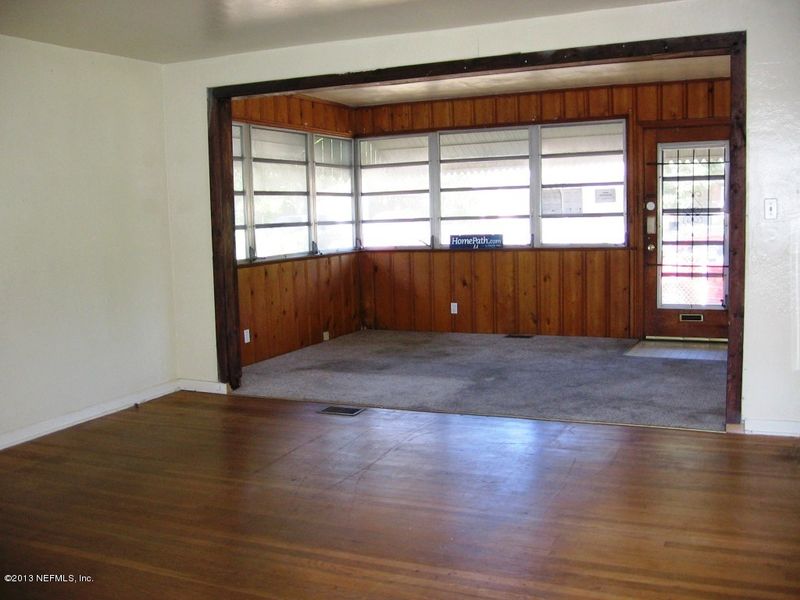 2057 Lambert St, Jacksonville, FL 32206