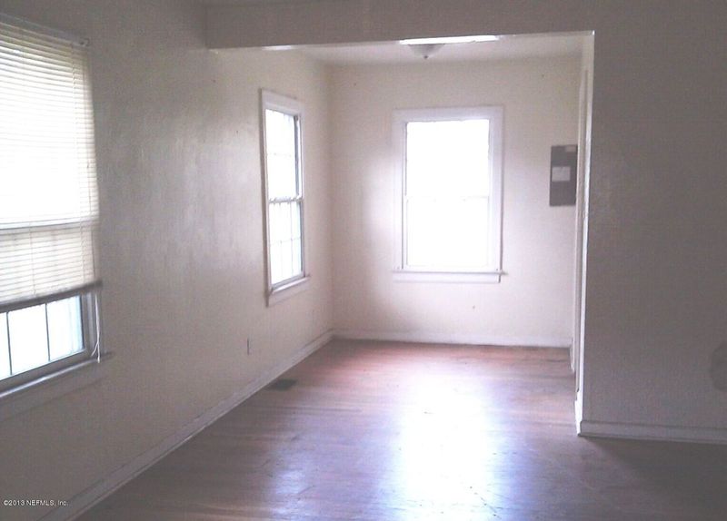 2057 Lambert St, Jacksonville, FL 32206