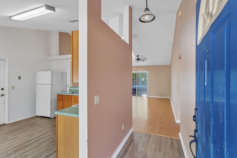 2059 Hovington Cir W, Jacksonville, FL 32246