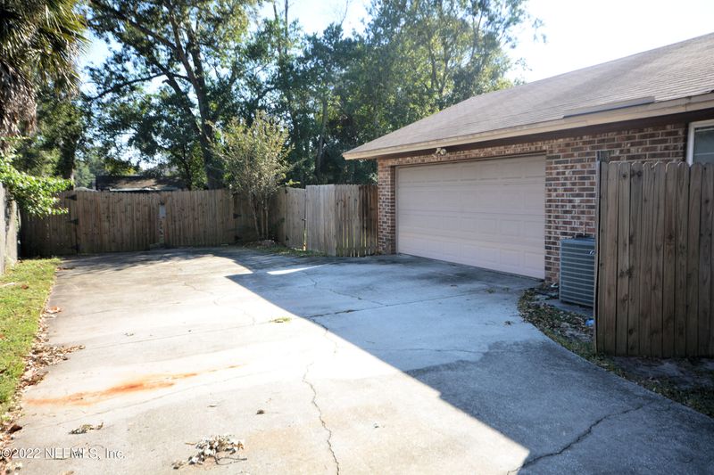 2061 Monmouth Cir, Orange Park, FL 32073
