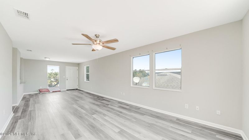 207 9th St, St Augustine Beach, FL 32080