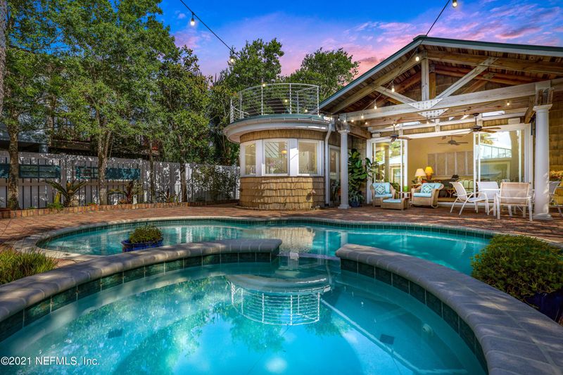 207 Walnut St, Neptune Beach, FL 32266