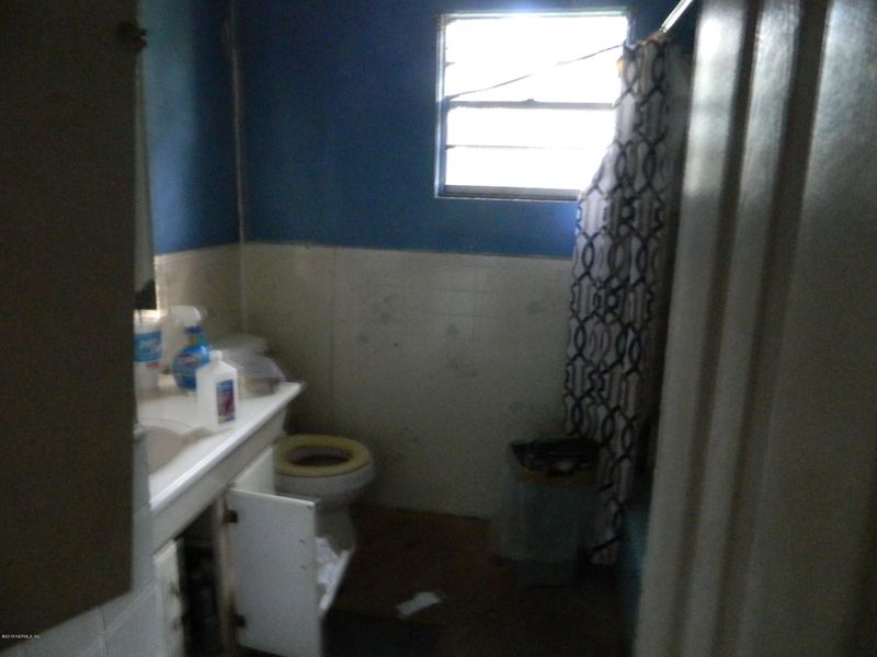 2075 Sikes Rd, Green Cove Springs, FL 32043