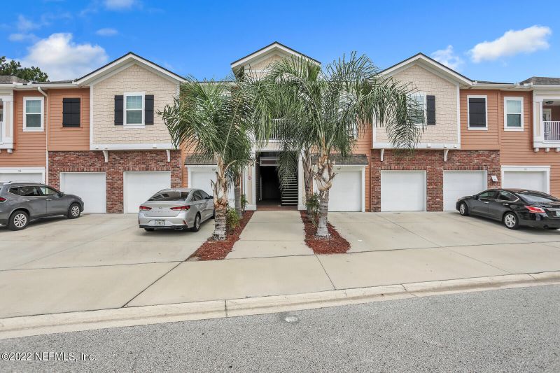208 Larkin Pl #102, St Johns, FL 32259