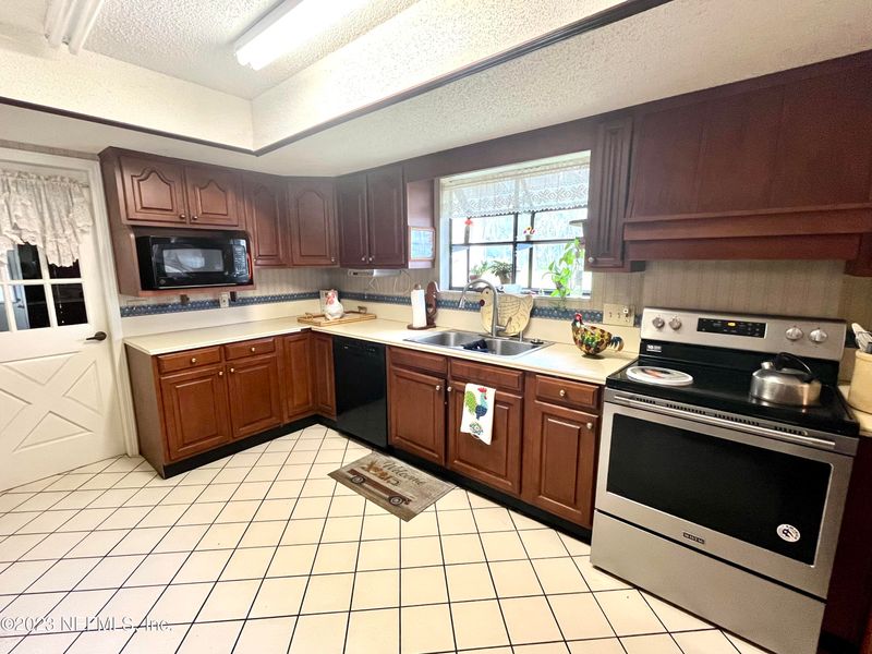208 Six Pond Trl, Green Cove Springs, FL 32043