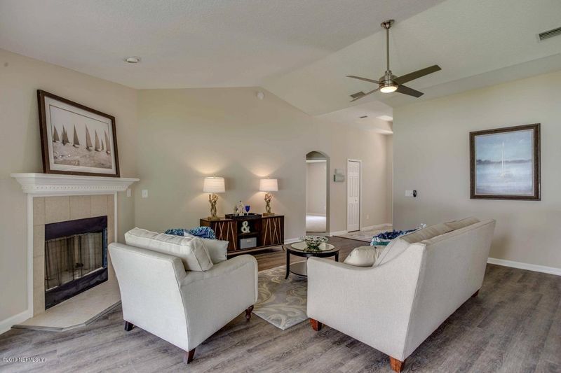 209 Bilbao Dr, St Augustine, FL 32086
