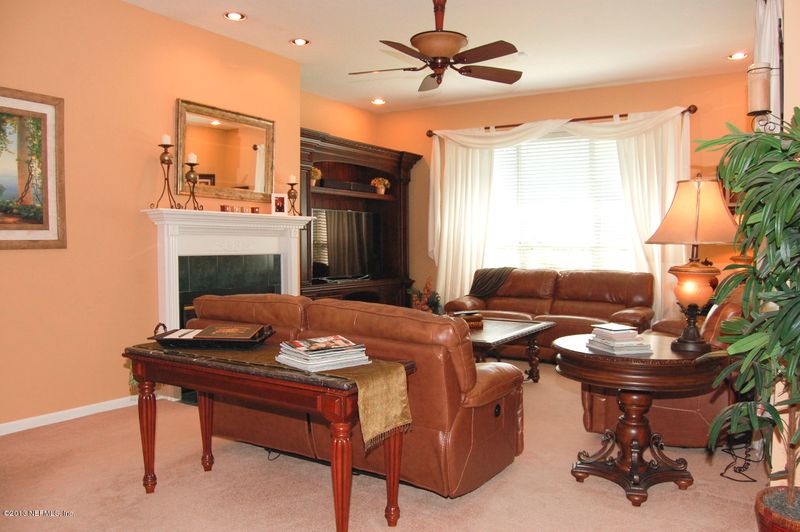209 Canton Ct, St Johns, FL 32259