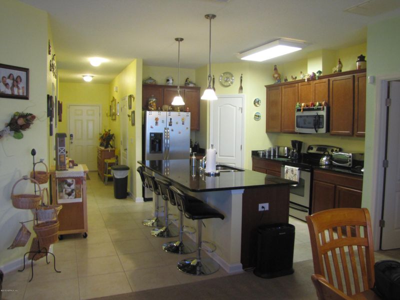 209 Pond Run Ln, Jacksonville, FL 32218