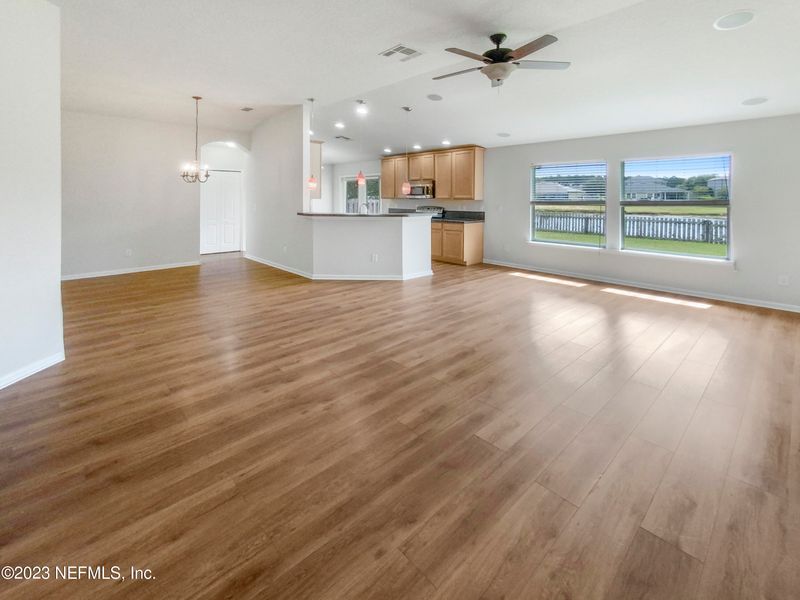 2091 Creekmont Dr, Middleburg, FL 32068