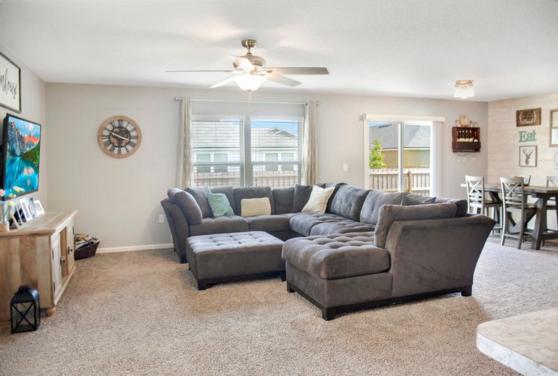 2091 Pebble Point Dr, Green Cove Springs, FL 32043