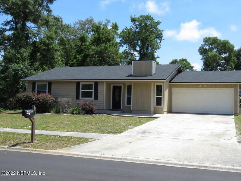 2095 Broad Oak Dr, Jacksonville, FL 32225