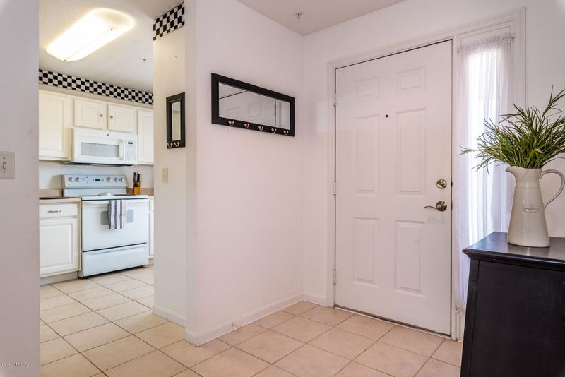 210 16th St #L, St Augustine, FL 32080