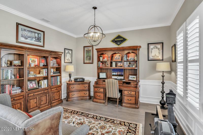 210 Manor Ln, St Johns, FL 32259